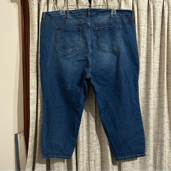 Torrid First At Fit Straight Leg Cropped Denim Jeans - 26 - Picture 8 of 10